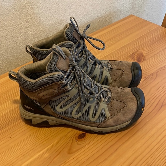 Keen Shoes - Keen Hiking Boots Women’s 7
